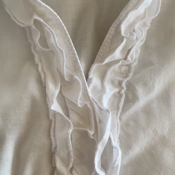 Abercrombie & Fitch White Ruffled Blouse EUC Sz XS - Picture 5 of 7